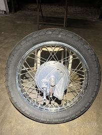 Kawasaki Z400 ruote anteriore e posteriore