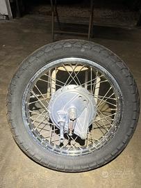 Kawasaki Z400 ruote anteriore e posteriore