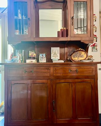 Splendida Credenza Vintage