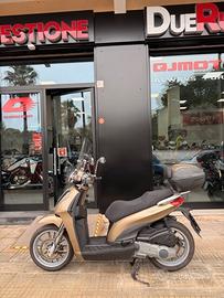 Piaggio Carnaby Cruiser 300