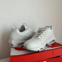 Nike Air Max 95 Essential
