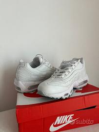 Nike Air Max 95 Essential