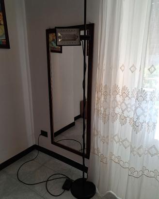 Lampada da terra moderna con LED orientabile