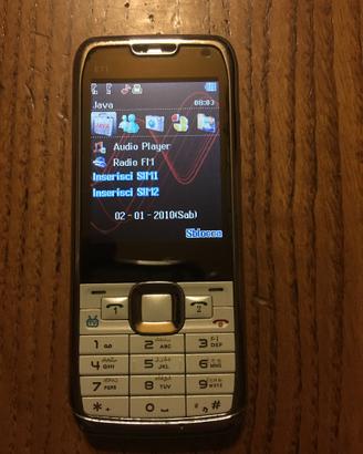 Telefono cellulare E71, dual sim, tv, radio, foto