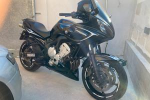 Yamaha FZ6 FAZER