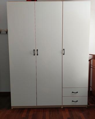 Armadio camera da letto spazioso
