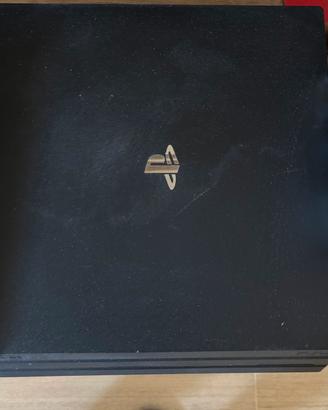 PS4 Pro 1 TB + 5 giochi + cuffie gaming TurtleB.