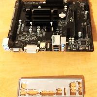 Scheda Madre AsRock Q1900M Cpu Quad Core J1900