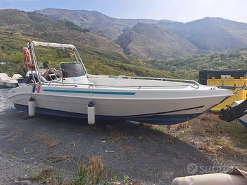 Barca open a motore con motore Suzuki nuovo 40 cv