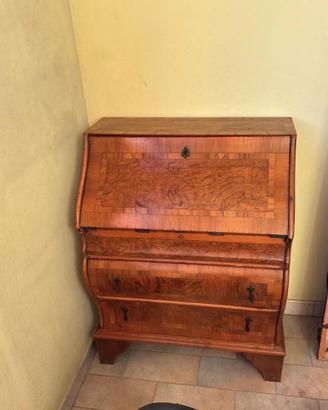 Bureau in noce