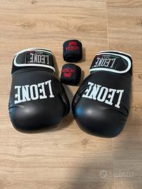 Guantoni Leone boxe più fasce Venum
