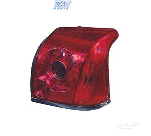 FANALE DESTRO PER TOYOTA AVENSIS SEDAN 4P 03-06