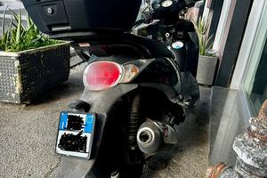 Aprilia scarabeo 300 s