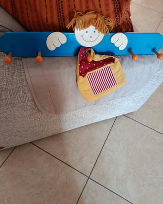 appendiabiti stanza bimbi in legno