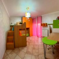 cameretta completa con TV inclusa-letto a castello