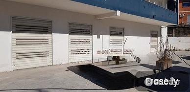 Locale su 2 livelli di 800 mq a San Marcellino