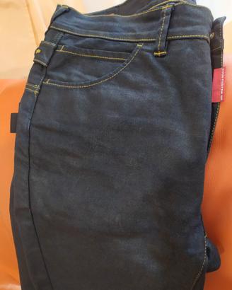 Pantaloni da moto in materiale termoregolante