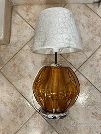 Lampada da tavolo con base argento