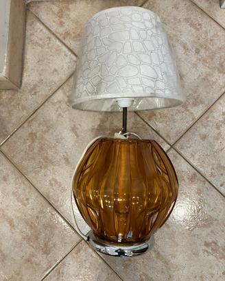 Lampada da tavolo con base argento