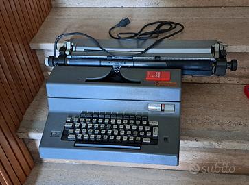Macchina da scrivere Olivetti 