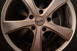 Gomme invernali Bmw X1 225/50 г 17