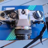 Macchina fotografica Olympus OM10