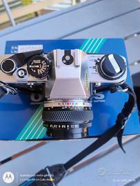 Macchina fotografica Olympus OM10