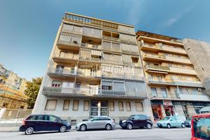 2 LOCALI! LIBERO SUBITO! ZONA COMODA AI SERVIZI! D