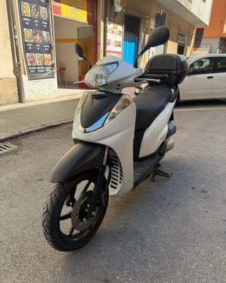 Honda SH 300