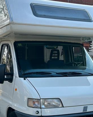 Camper mansardato international