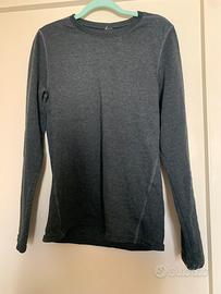 T-shirt decathlon grigia misure in foto