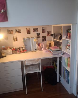 Letto a soppalco con scrivania e cassettiera Ikea