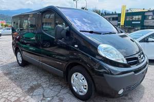 Nissan Primastar 2.0 DCI 115CV 9 POSTI
