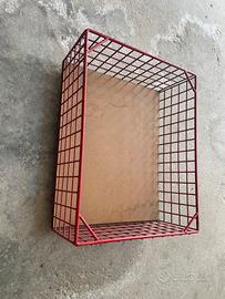 Cassetta in metallo con rivestimento in plastica