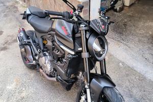 Ducati Monster 937 incidentata