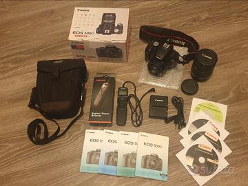 Reflex Canon EOS 500D con accessori teleobiettivo 