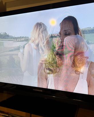 Tv led thomson 40”