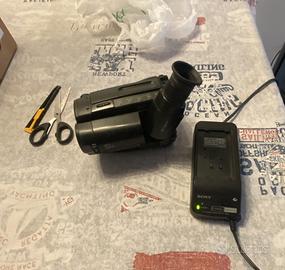 Videocamera SONY video8 GUASTA