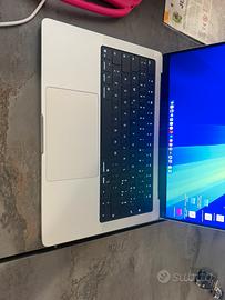 Apple macbook pro 14(modello 2026)