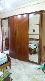 Armadio in legno massiccio
