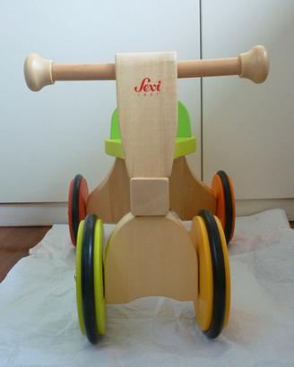 Triciclo in legno Sevi