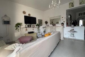 2 LOCALI A MARANO DI NAPOLI