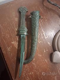 taglia carte pugnale 