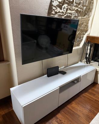 Mobile TV IKEA bianco con piano in vetro