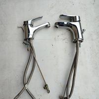 4 rubinetti miscelatori usati 