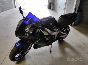 Yamaha R1 2001