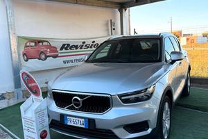 Volvo XC40 D4 AWD Geartronic Momentum