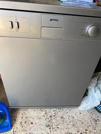 Lavastoviglie smeg