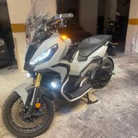 Honda xAdv