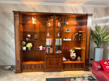 libreria classico in legno massello e vetrina